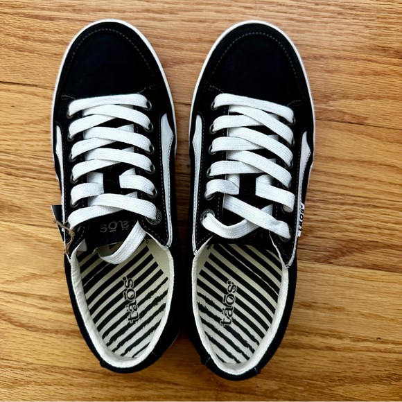 NWOB Taos Shooting Star | 7.5 Wide | Black/White Distressed - Picture 8 of 14